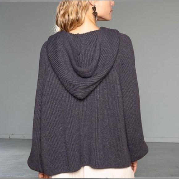 POL Hoodie With Pearls Grey Hooded Sweater with Pearl Accents New Boutique - Picture 10 of 16